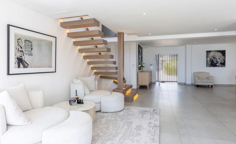 4 Bedroom Property for Sale in Llandudno Western Cape